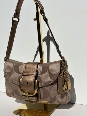 Coach Soho Flap Bag Gold Metallic Leather Signature C Monogram Rare Charms